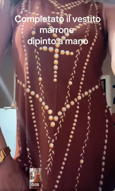 Abito Marrone lungo dal design elegante