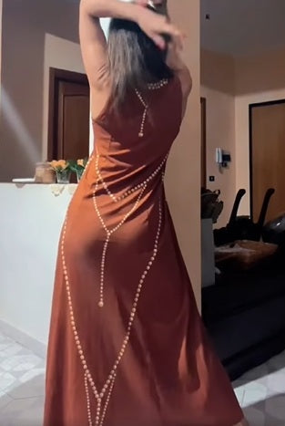 Abito Marrone lungo dal design elegante